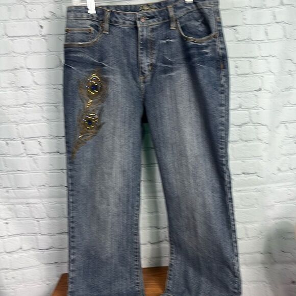 Lena jeans, cropped, peacock feather with embellishments on right thigh 12 - Picture 1 of 6